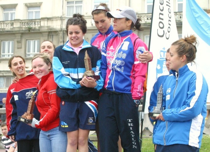 Las chicas 3ª y los chicos 5º, en el Triatlón de Riazor