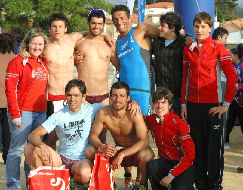 El equipo masculino del Fogar, 2º en el Triatlón de Nigrán