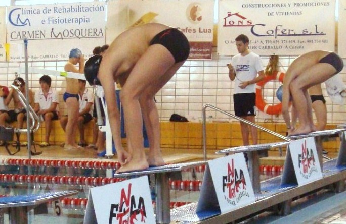 Doble sesión de natación en la Municipal Bergantiños