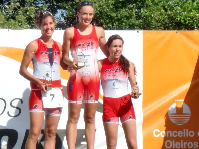 4 Universitarios del Fogar, Campeones de España con A Coruña