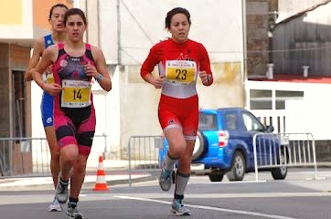 Verónica busca el billete nacional en el Duatlón de Gijón