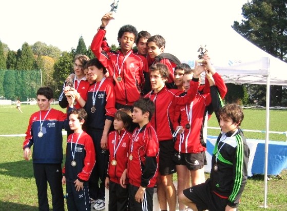 8 Triatletas del Fogar corren el Gallego de Cross Escolar
