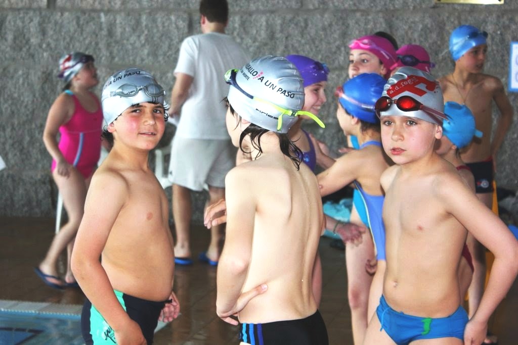 110 Promesas de la Escuela de Natación se lucen en Carballo