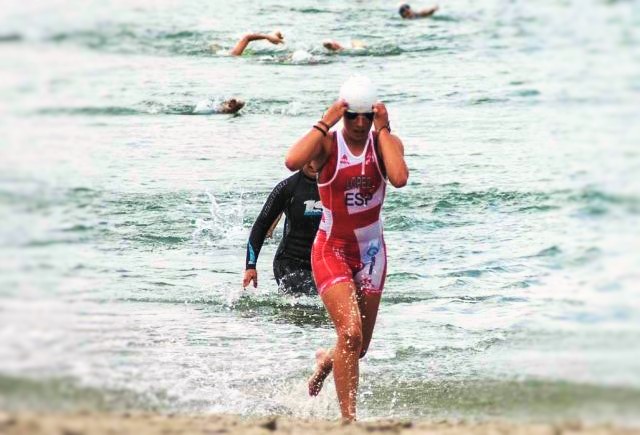 26 Triatletas de la AD.Fogar compiten el domingo en A Coruña