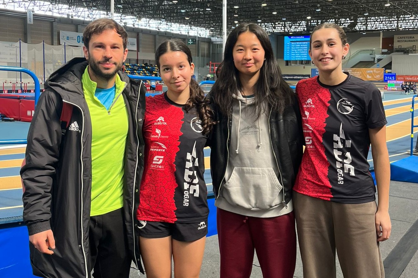 Grande actuación das nosas atletas no Galego Sub 18 de Pista Curta