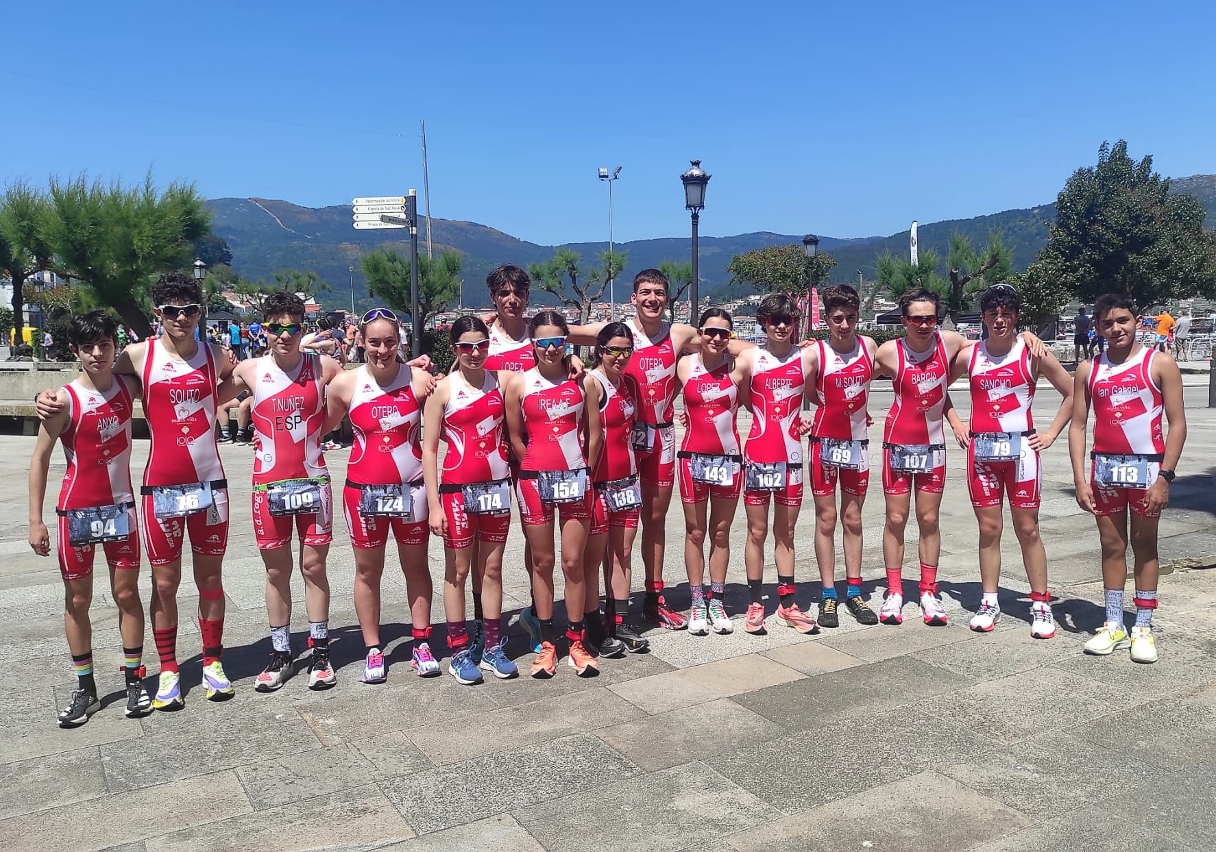 Os triatletas da AD.Fogar acadaron tres podios en Muros e Valdoviño