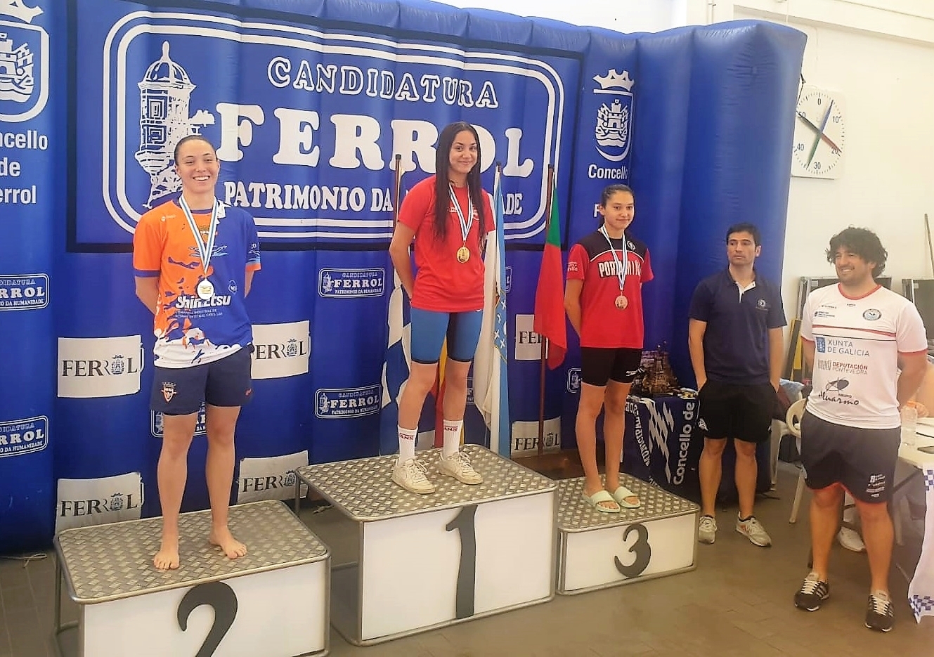 7 Medallas, 3 topes nacionais e 4 récords do club no Juan Varela
