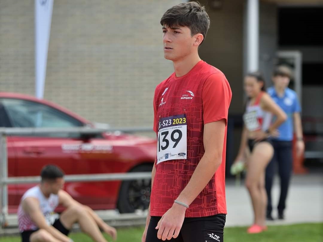 Diego Grille acadou o bronce galego sub20 nos 400 metros lisos 