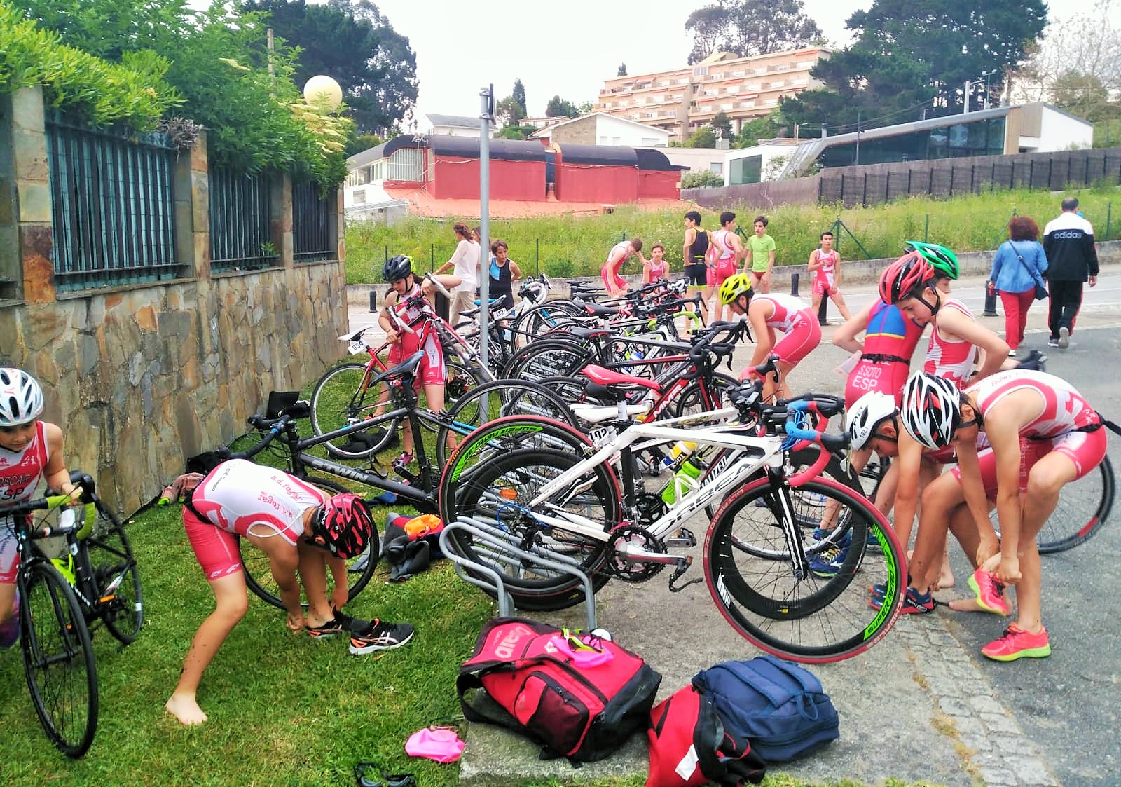 29 Triatletas de Base representarán a la AD.Fogar en Cedeira