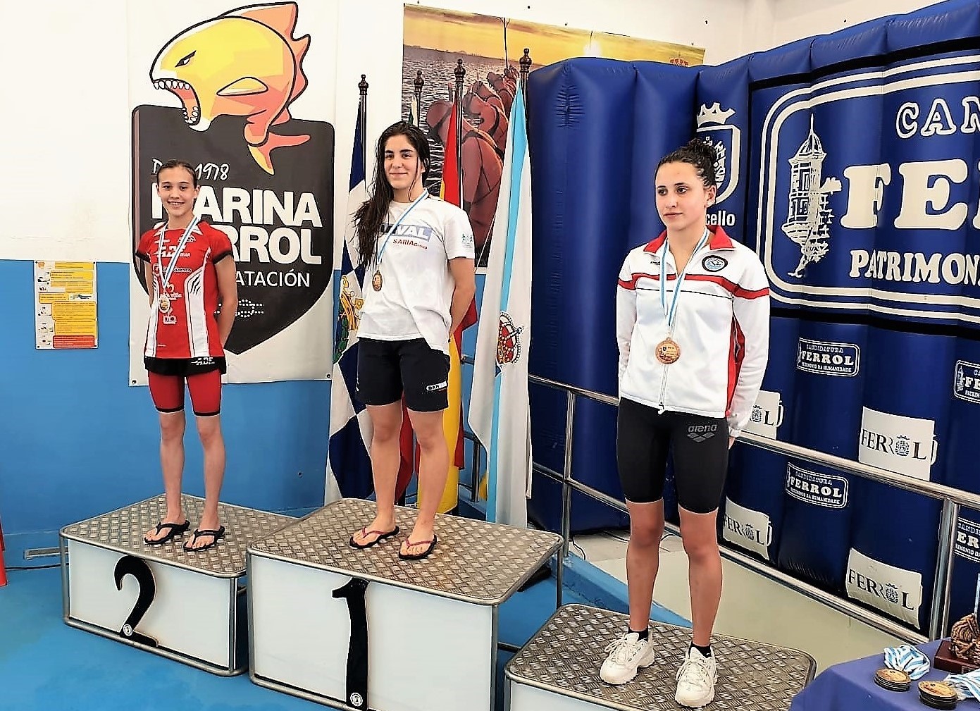 2 Medallas, 2 topes nacionais e 1 récord do club no Juan Varela