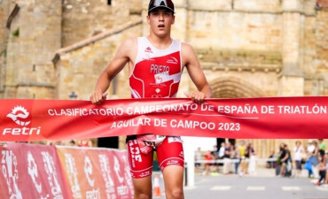 Andrés Prieto gaña con autoridade o Tríatlon de Aguilar de Campoo