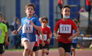 A nosa sección de atletismo continúa progresando desde a base