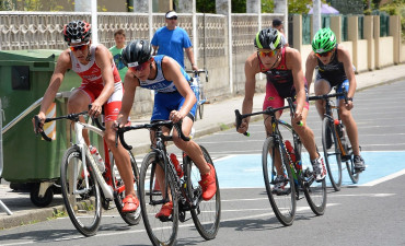 15 dos nosos triatletas compiten o domingo no Tríatlon de Ferrol